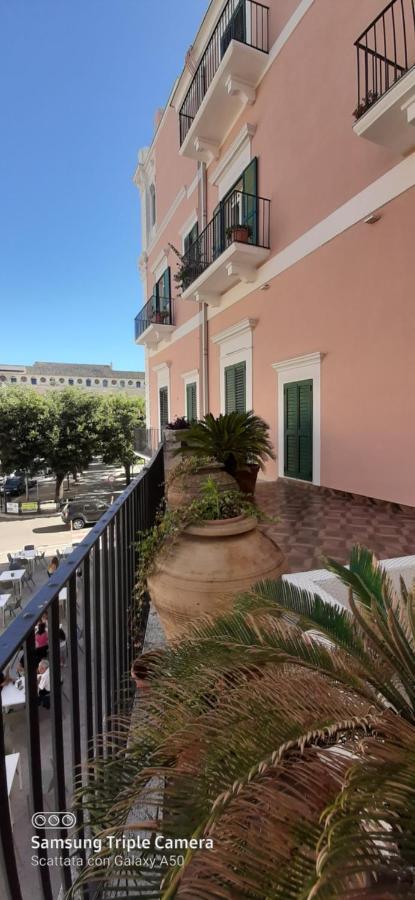 Palace B&B Acquaviva delle Fonti Eksteriør billede